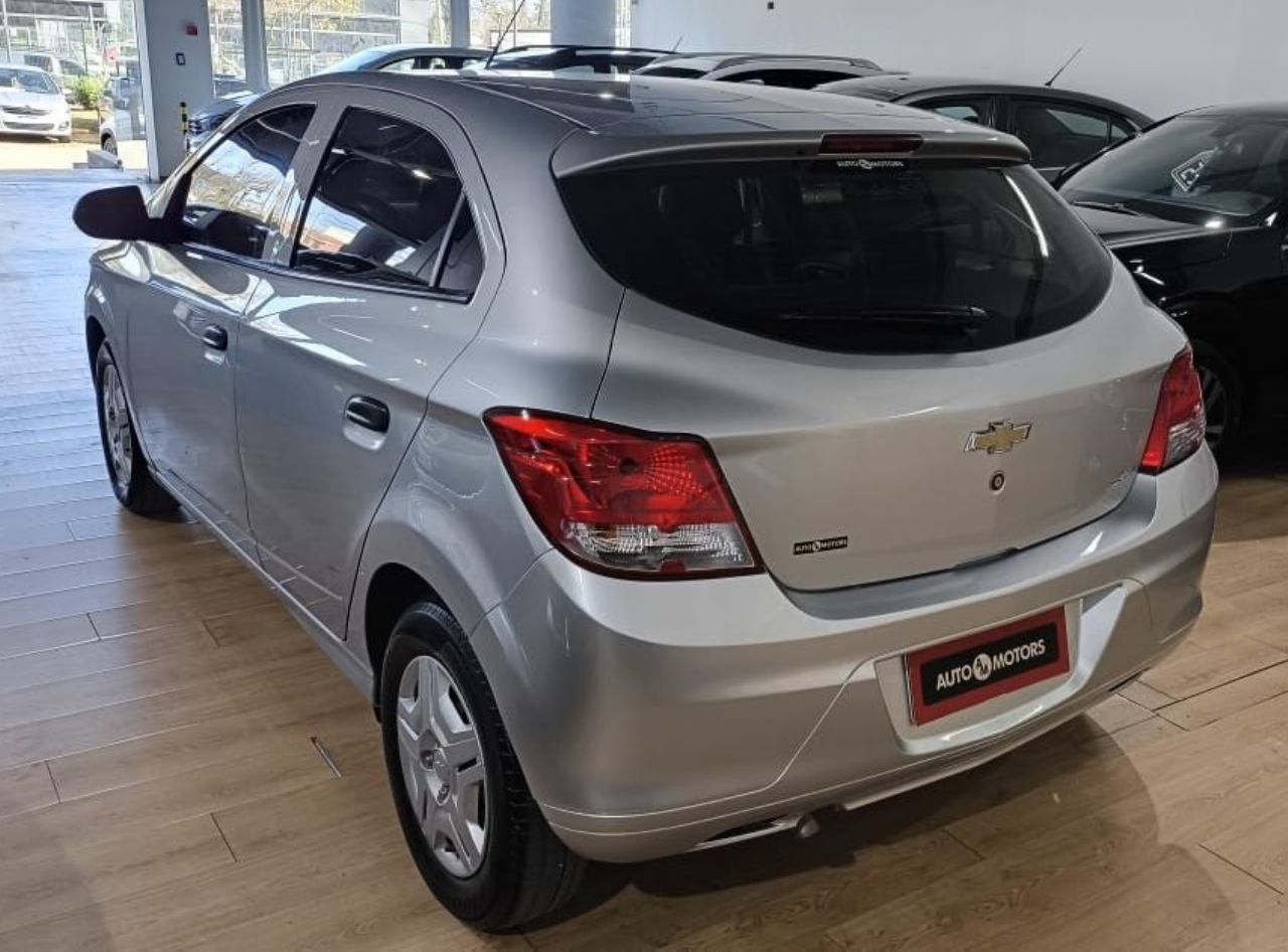 Chevrolet Onix Usado Financiado en Córdoba, deRuedas