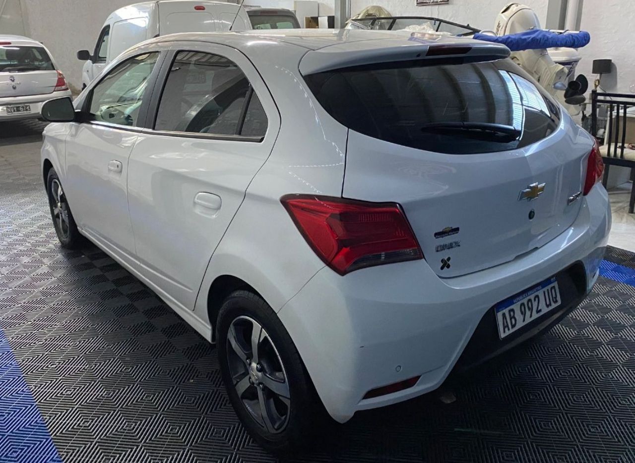 Chevrolet Onix Usado Financiado en Mendoza, deRuedas
