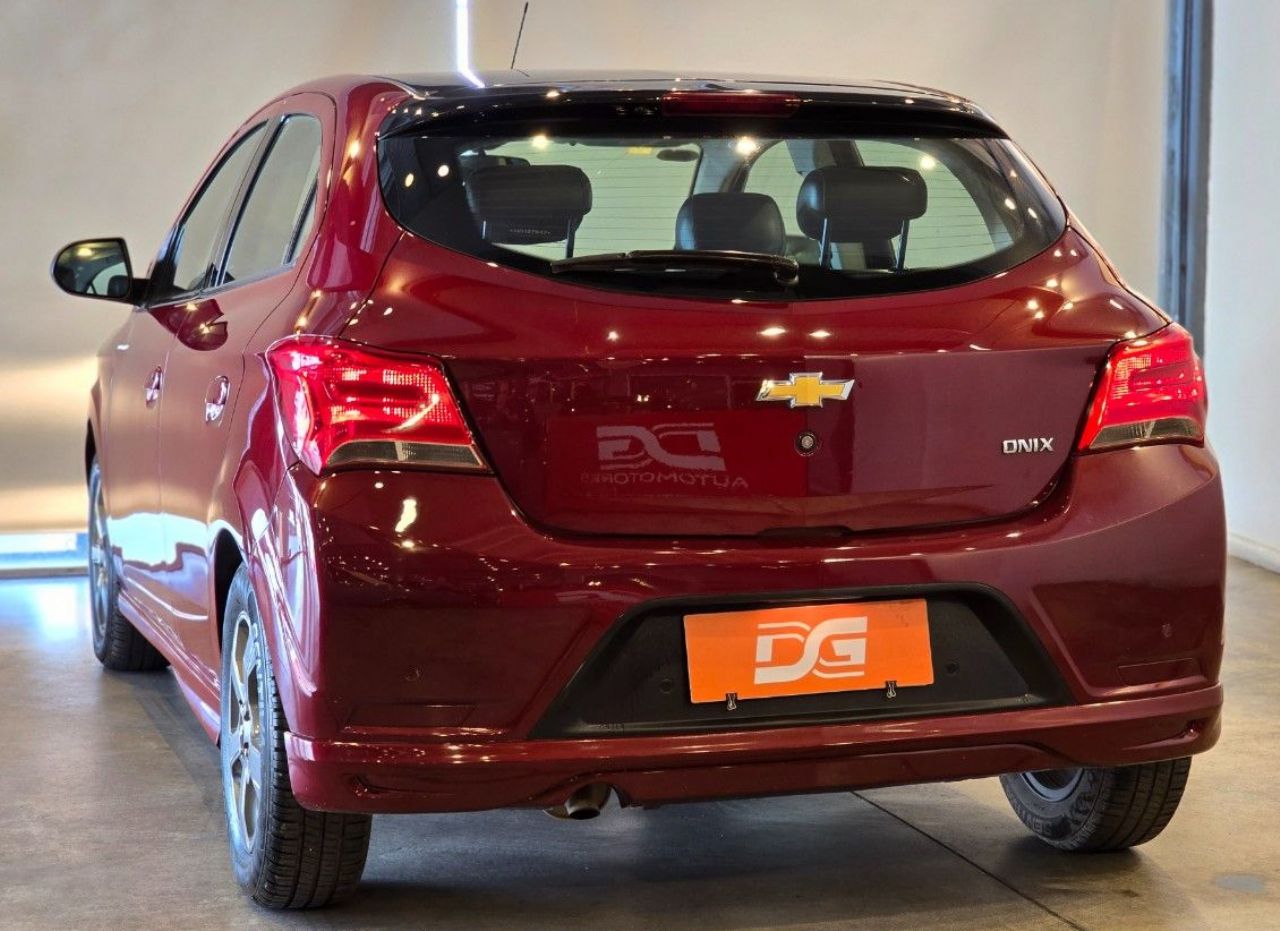 Chevrolet Onix Usado Financiado en Córdoba, deRuedas
