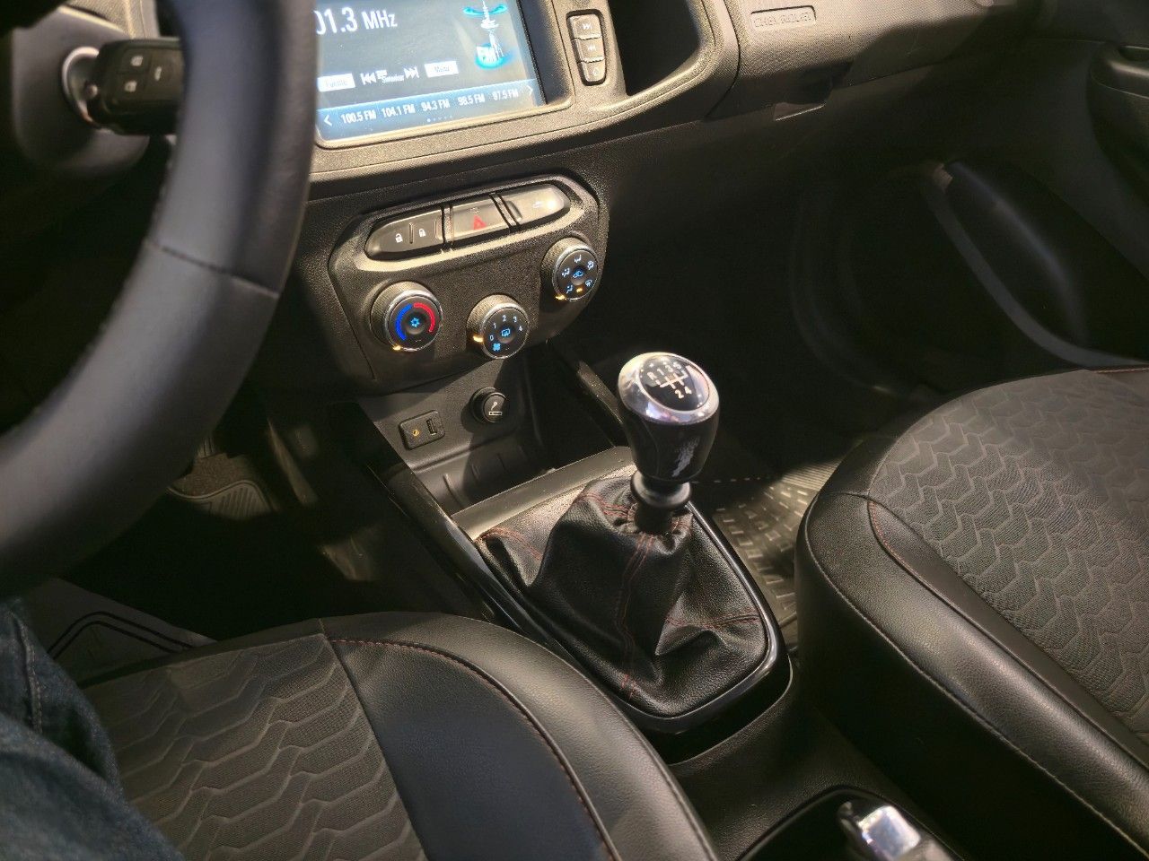 Chevrolet Onix Usado Financiado en Córdoba, deRuedas