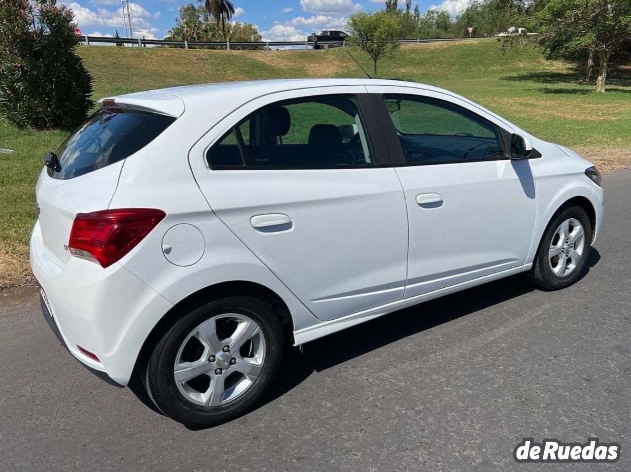 Chevrolet Onix Usado en San Juan, deRuedas