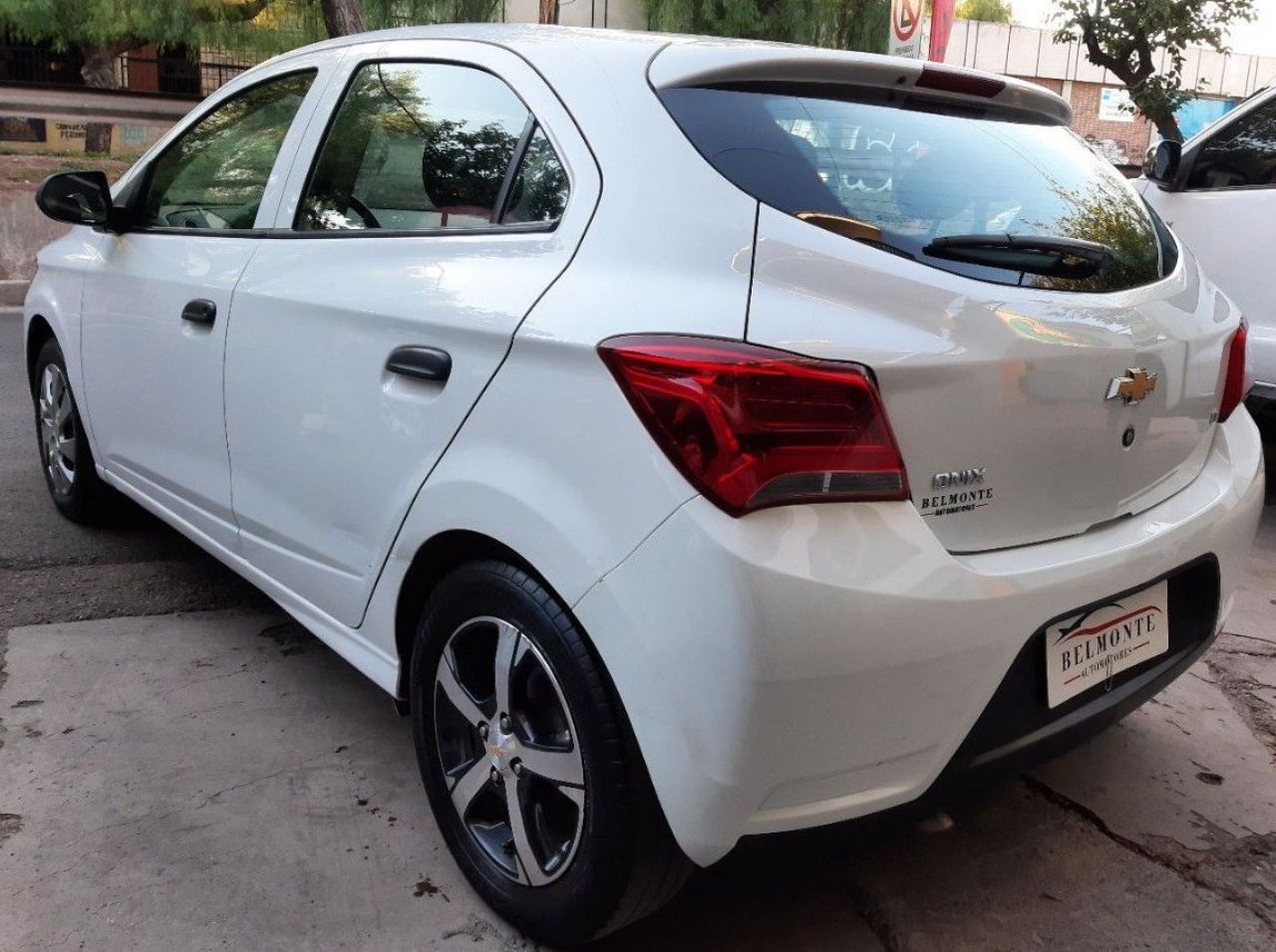 Chevrolet Onix Usado Financiado en Mendoza, deRuedas