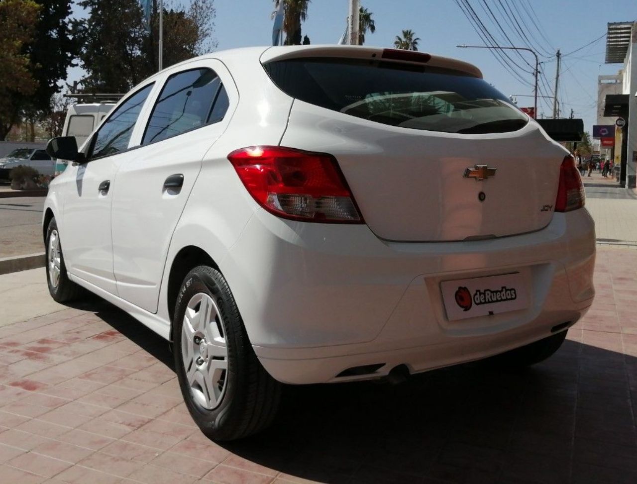 Chevrolet Onix Usado Financiado en Mendoza, deRuedas