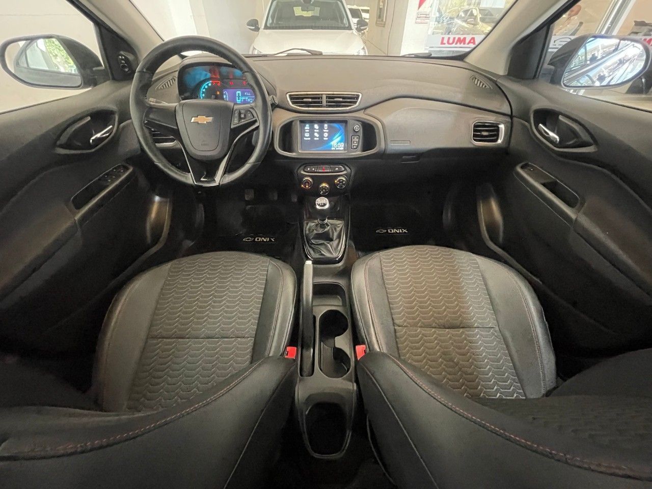 Chevrolet Onix Usado Financiado en Mendoza, deRuedas