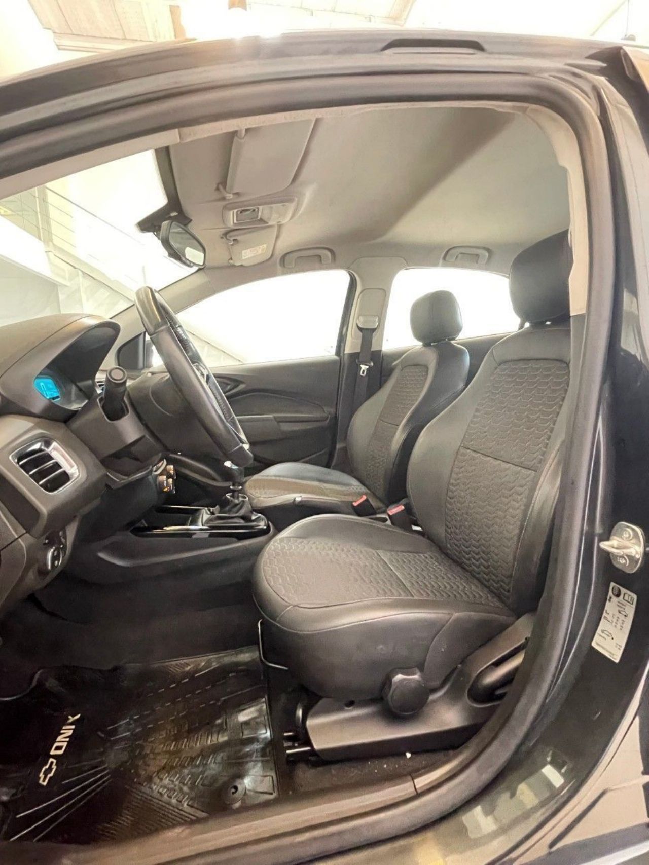 Chevrolet Onix Usado Financiado en Mendoza, deRuedas