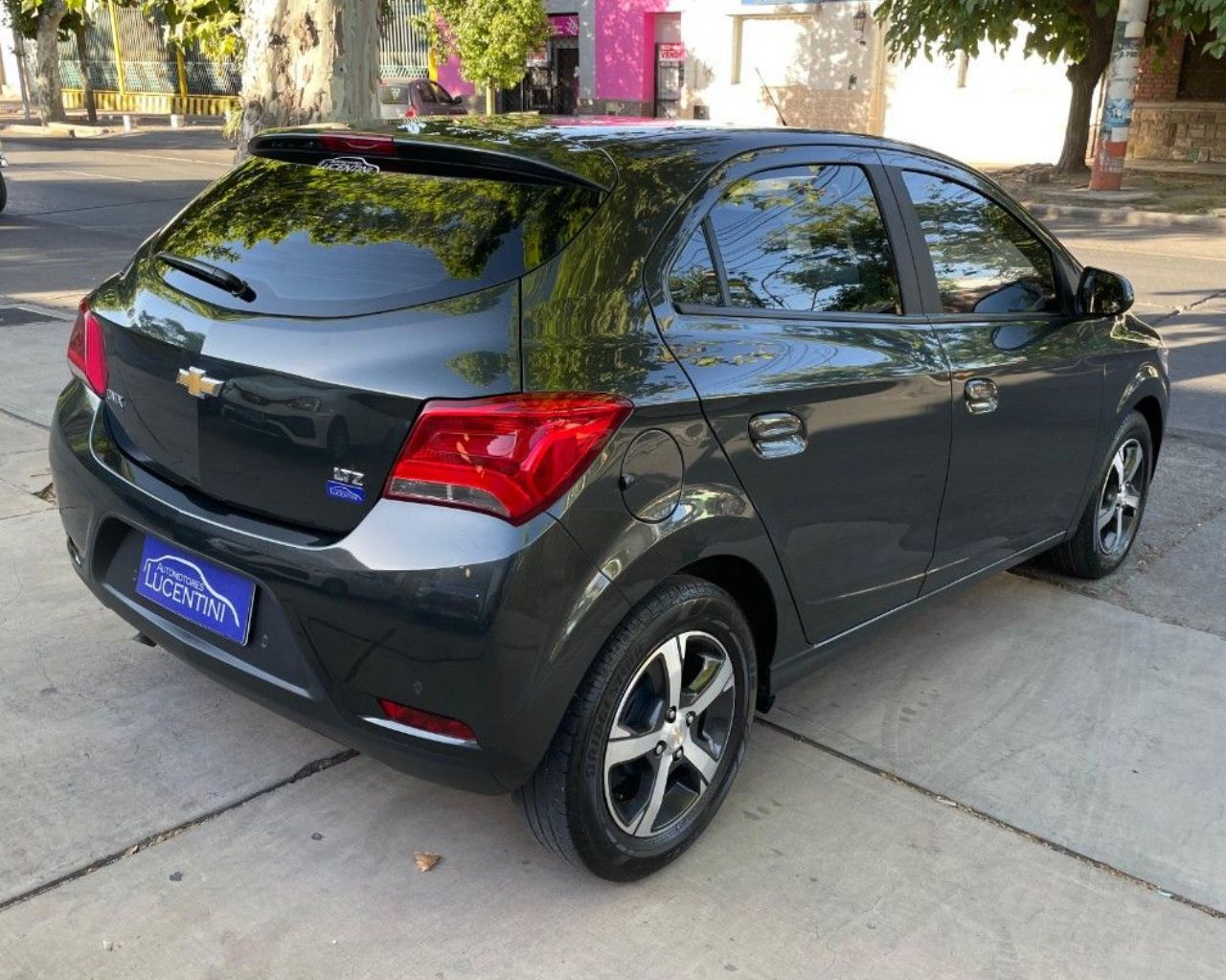 Chevrolet Onix Usado Financiado en Mendoza, deRuedas