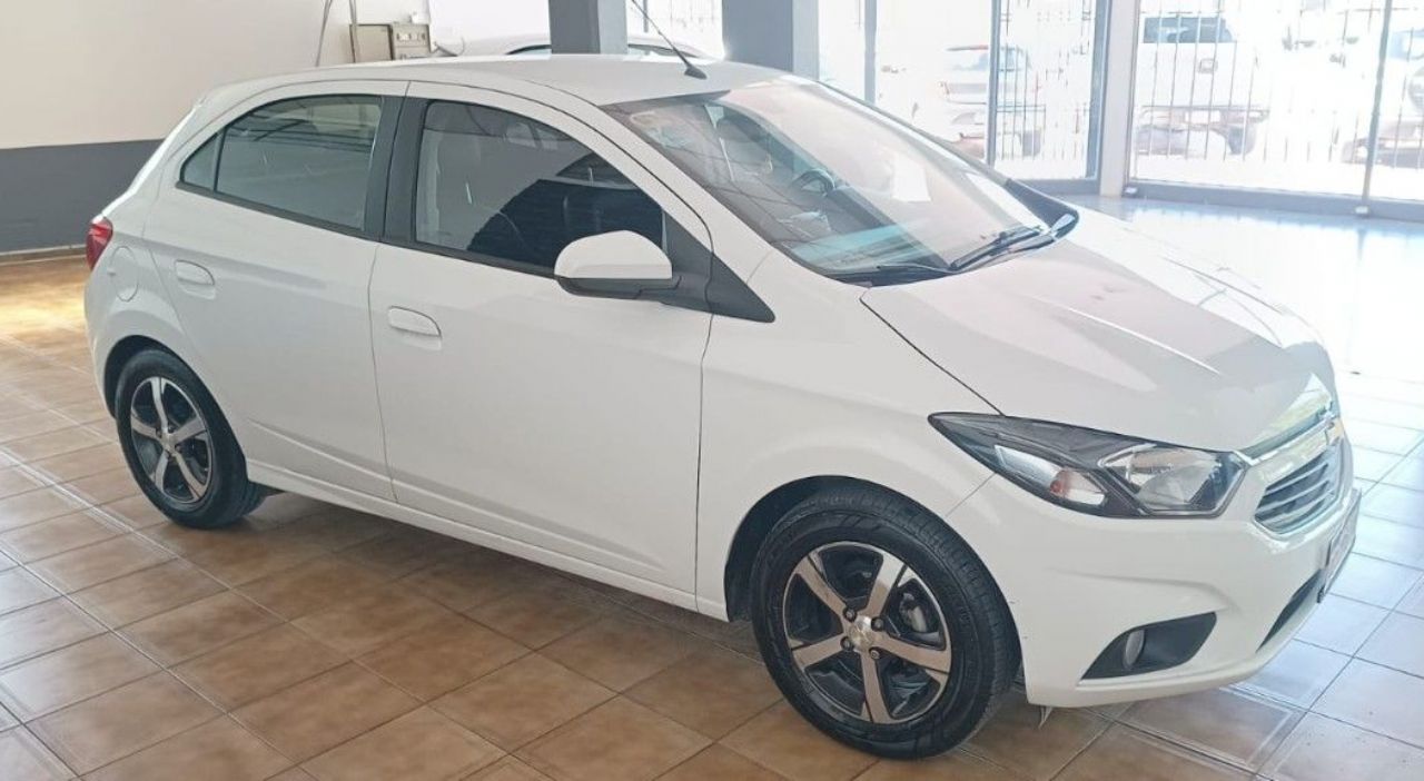 Chevrolet Onix Usado Financiado en Mendoza, deRuedas