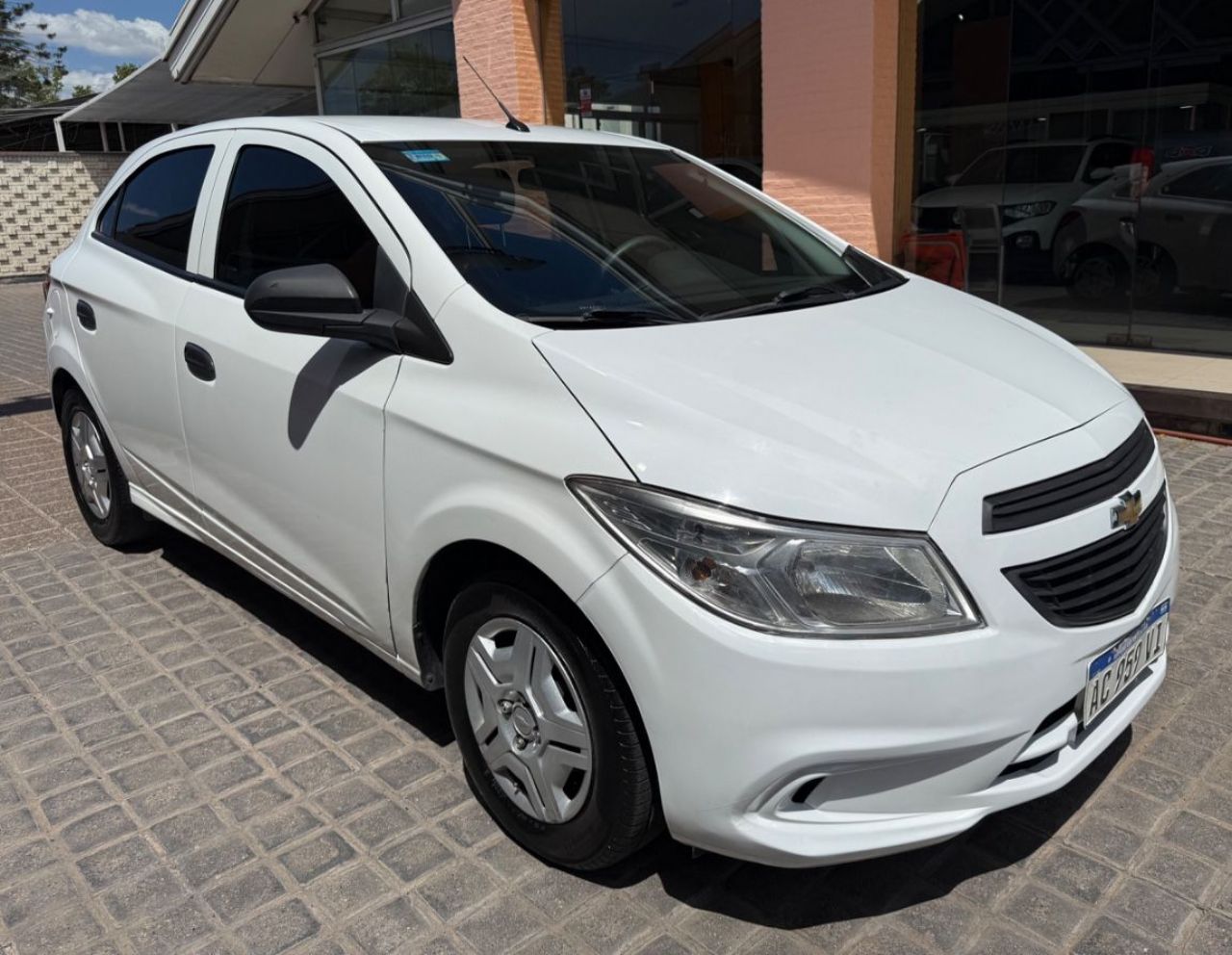 Chevrolet Onix Usado Financiado en Mendoza, deRuedas