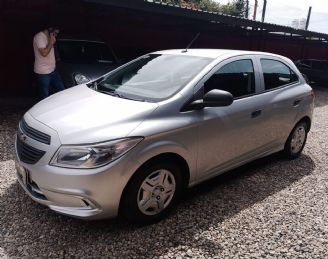 Chevrolet Onix Usado en Córdoba Financiado