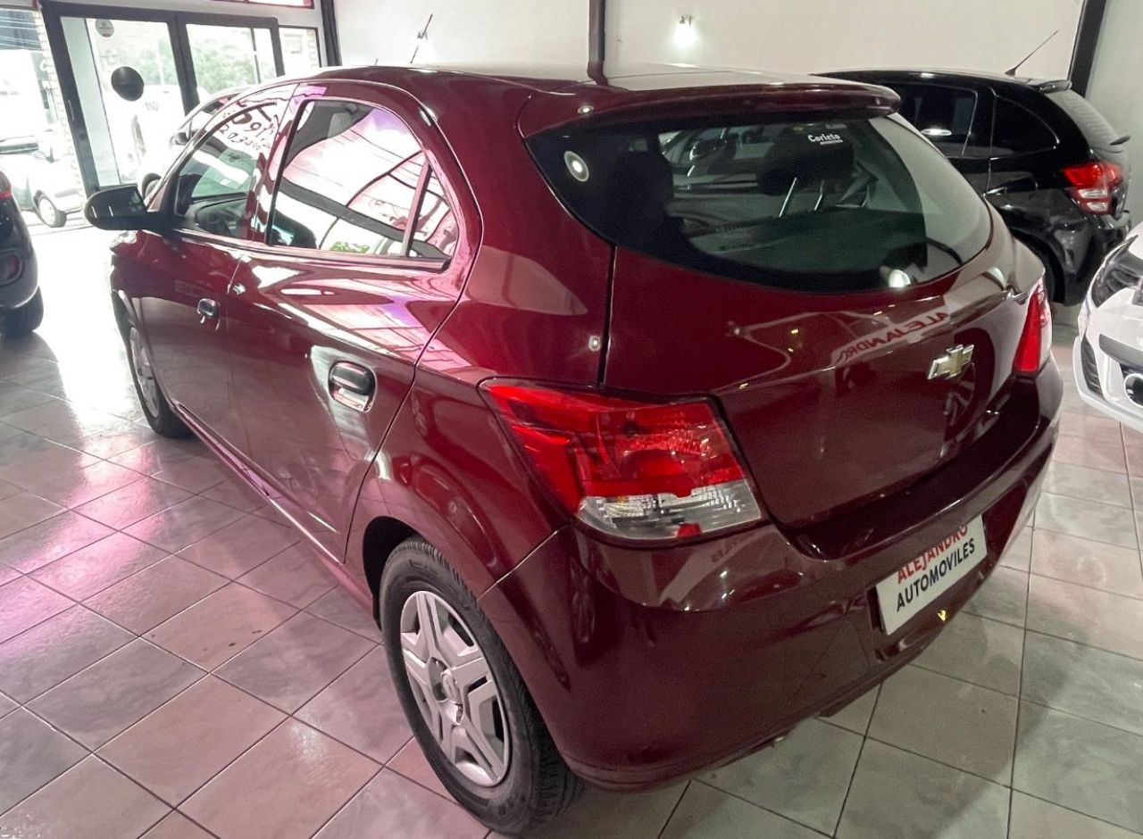 Chevrolet Onix Usado Financiado en Córdoba, deRuedas