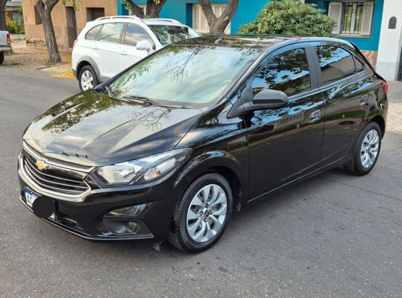 Chevrolet Onix Usado Financiado en Mendoza, deRuedas