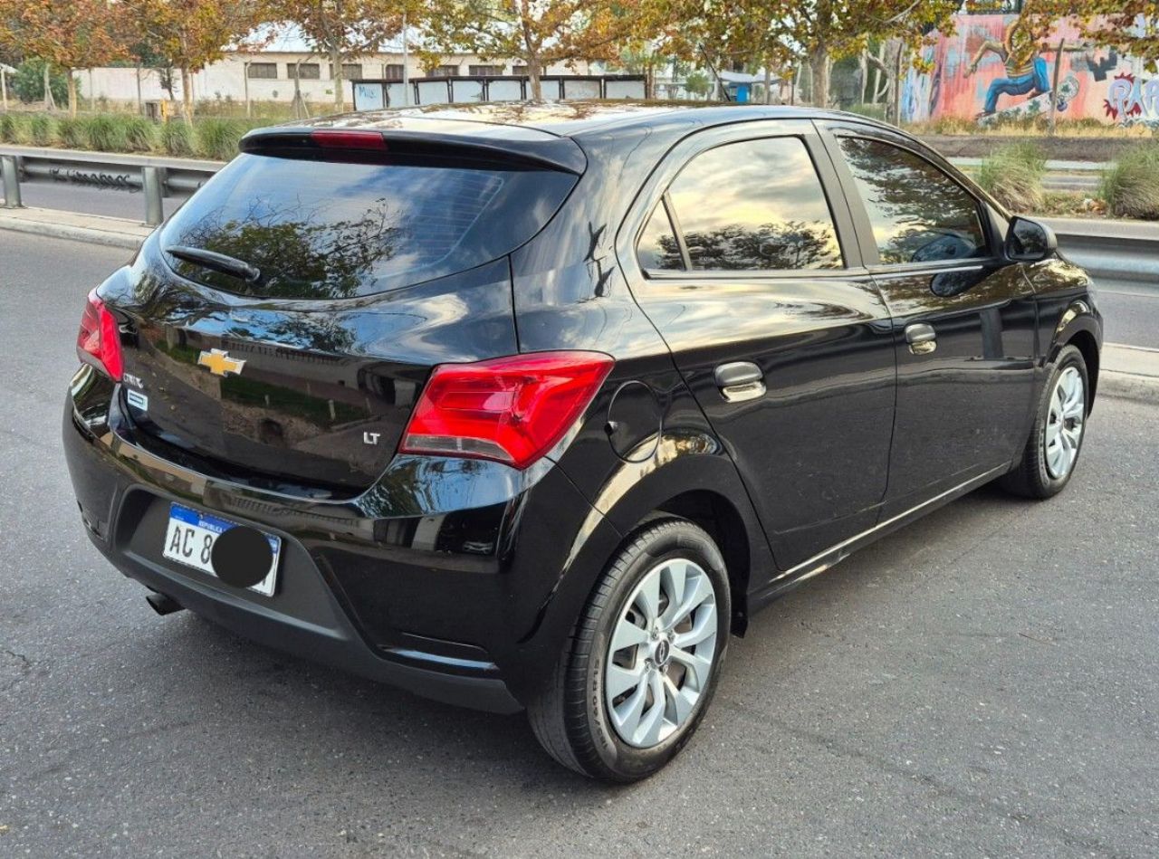 Chevrolet Onix Usado Financiado en Mendoza, deRuedas