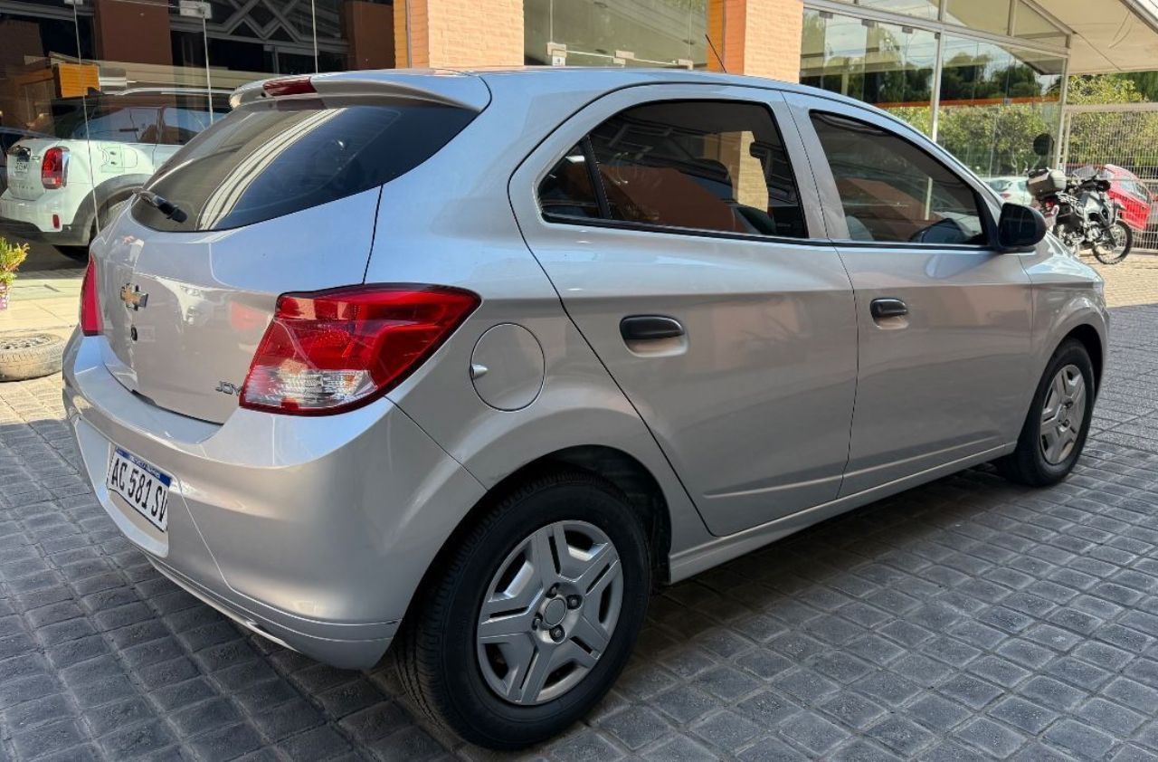 Chevrolet Onix Usado Financiado en Mendoza, deRuedas