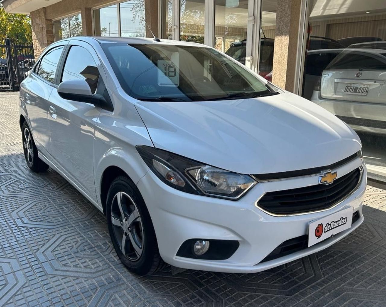 Chevrolet Onix Usado Financiado en Mendoza, deRuedas