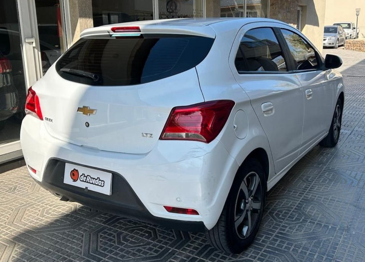 Chevrolet Onix Usado Financiado en Mendoza, deRuedas