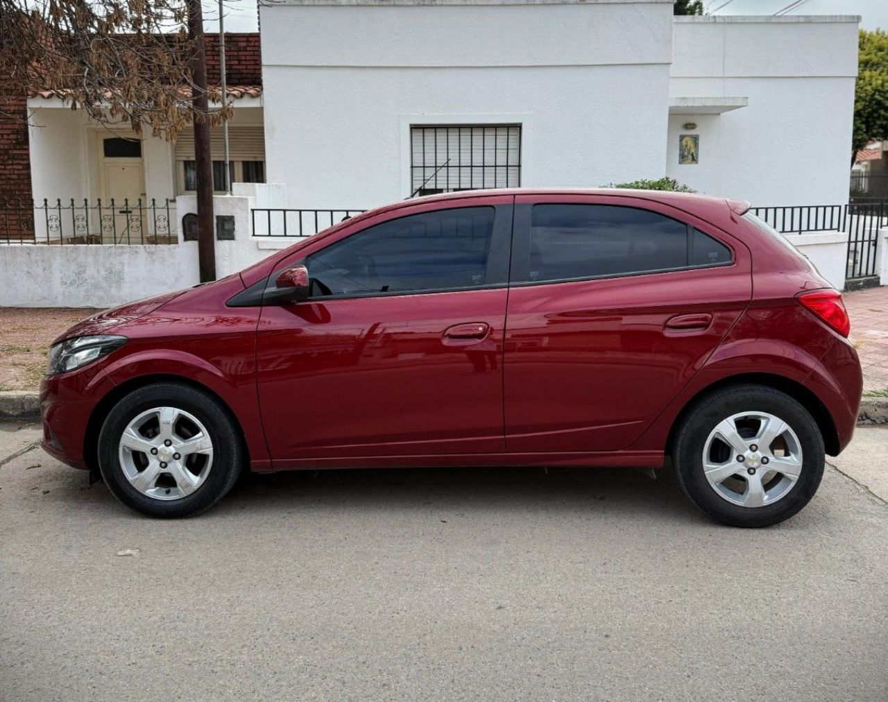 Chevrolet Onix Usado Financiado en Córdoba, deRuedas