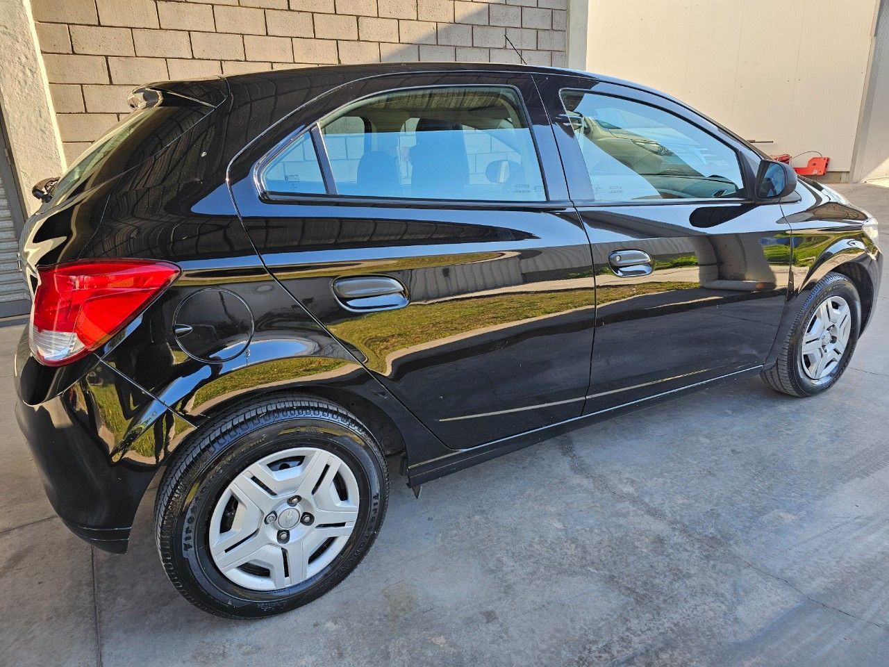 Chevrolet Onix Usado Financiado en Mendoza, deRuedas