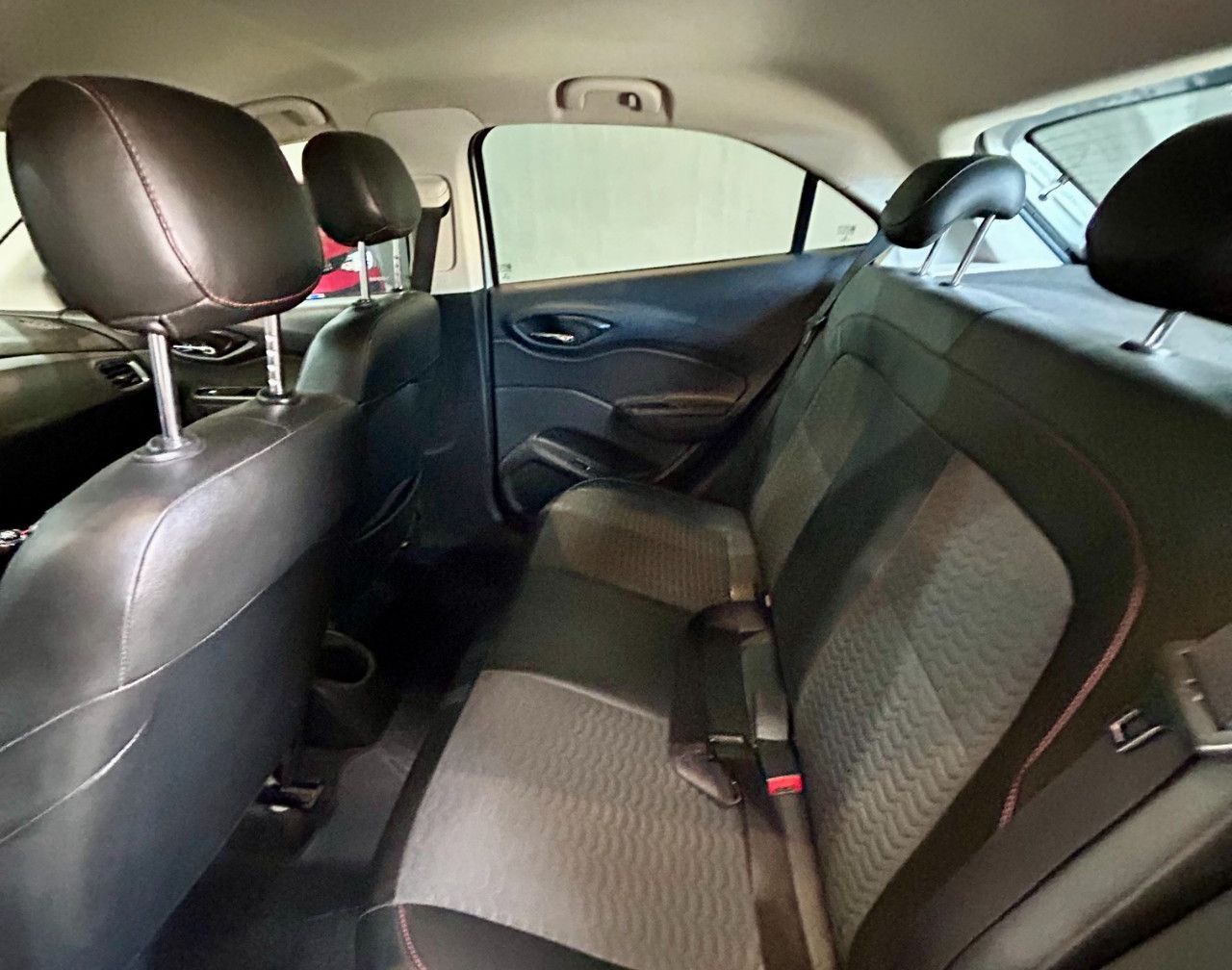 Chevrolet Onix Usado Financiado en Córdoba, deRuedas