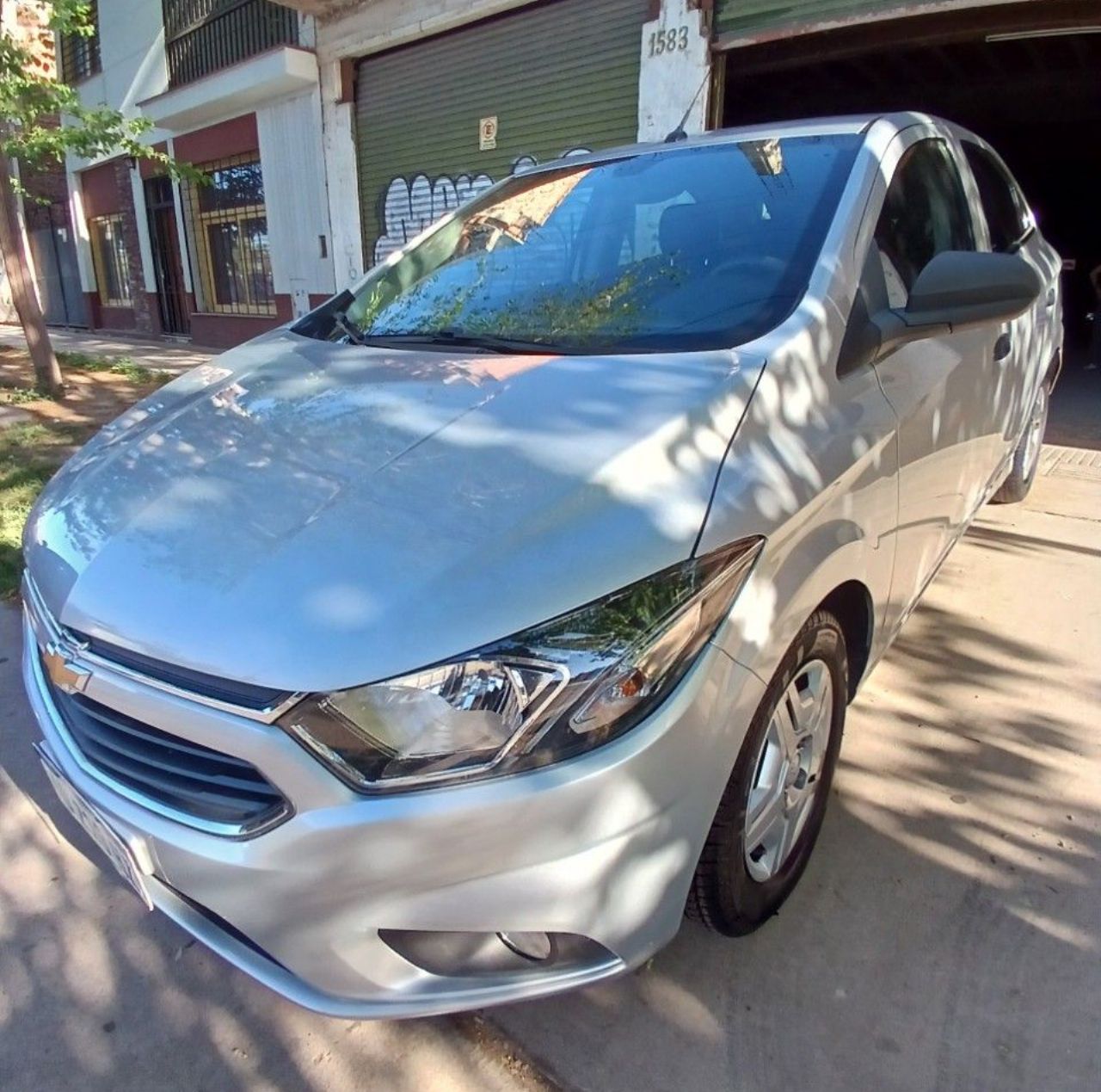 Chevrolet Onix Usado Financiado en Mendoza, deRuedas