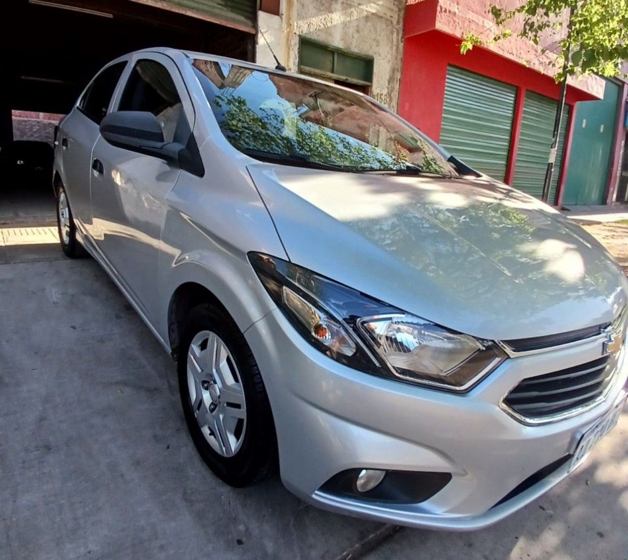 Chevrolet Onix Usado Financiado en Mendoza, deRuedas