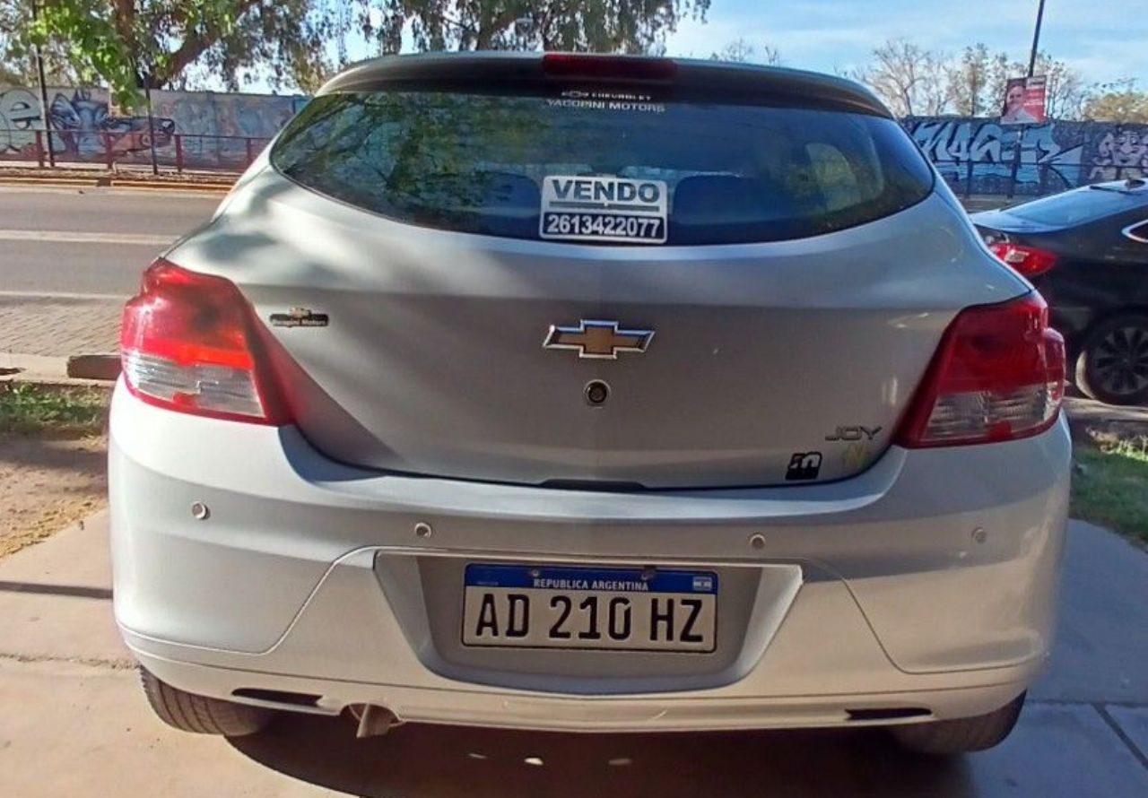 Chevrolet Onix Usado Financiado en Mendoza, deRuedas