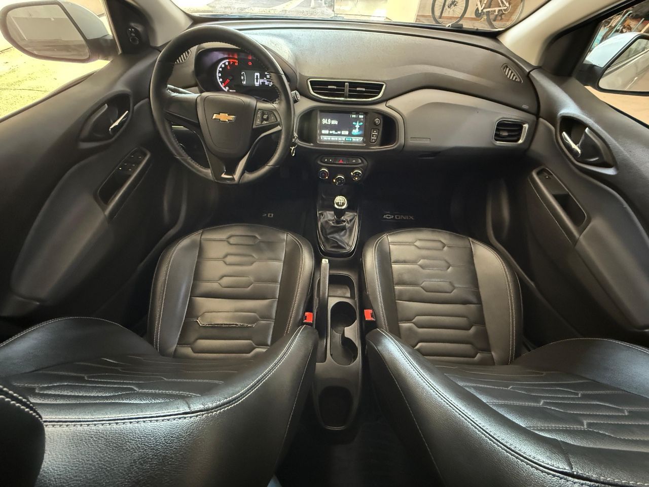 Chevrolet Onix Usado Financiado en Mendoza, deRuedas