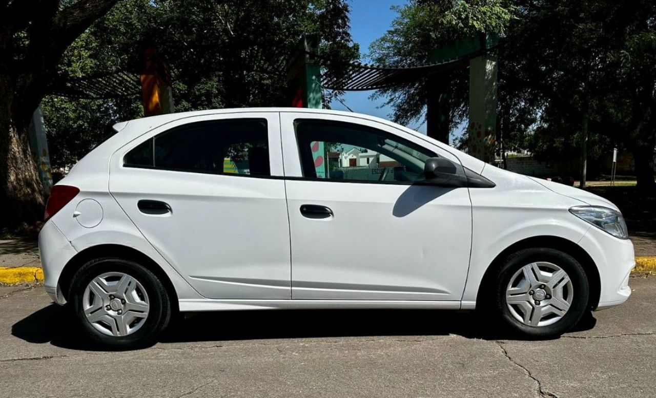 Chevrolet Onix Usado Financiado en Córdoba, deRuedas