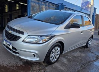 Chevrolet Onix Usado en Mendoza Financiado