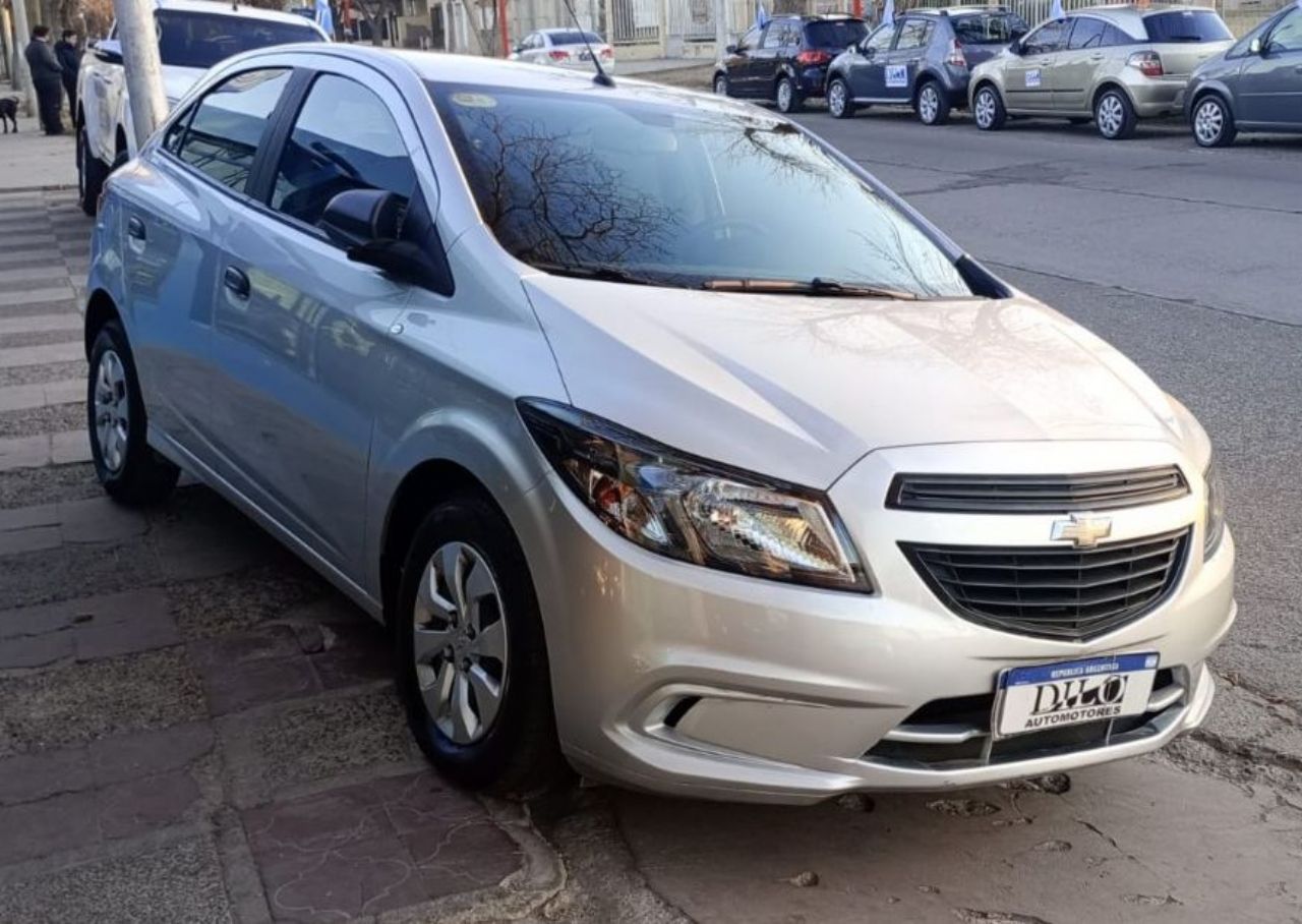 Chevrolet Onix Usado Financiado en Mendoza, deRuedas
