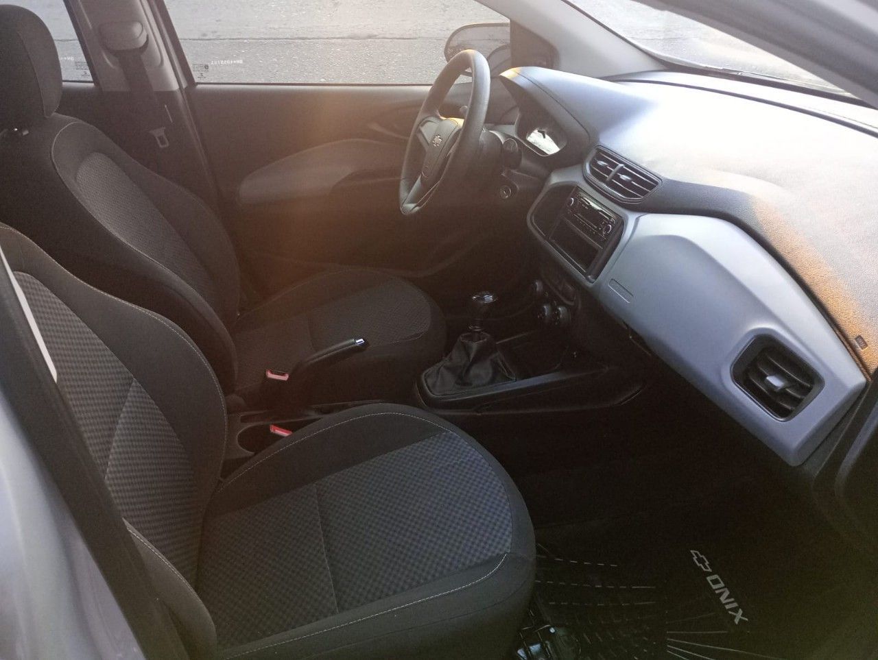 Chevrolet Onix Usado Financiado en Mendoza, deRuedas