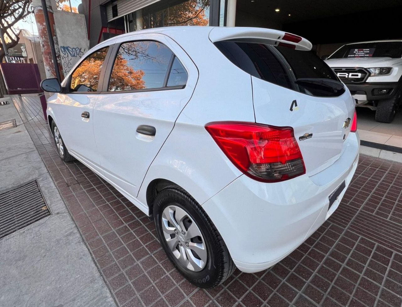 Chevrolet Onix Usado Financiado en Mendoza, deRuedas