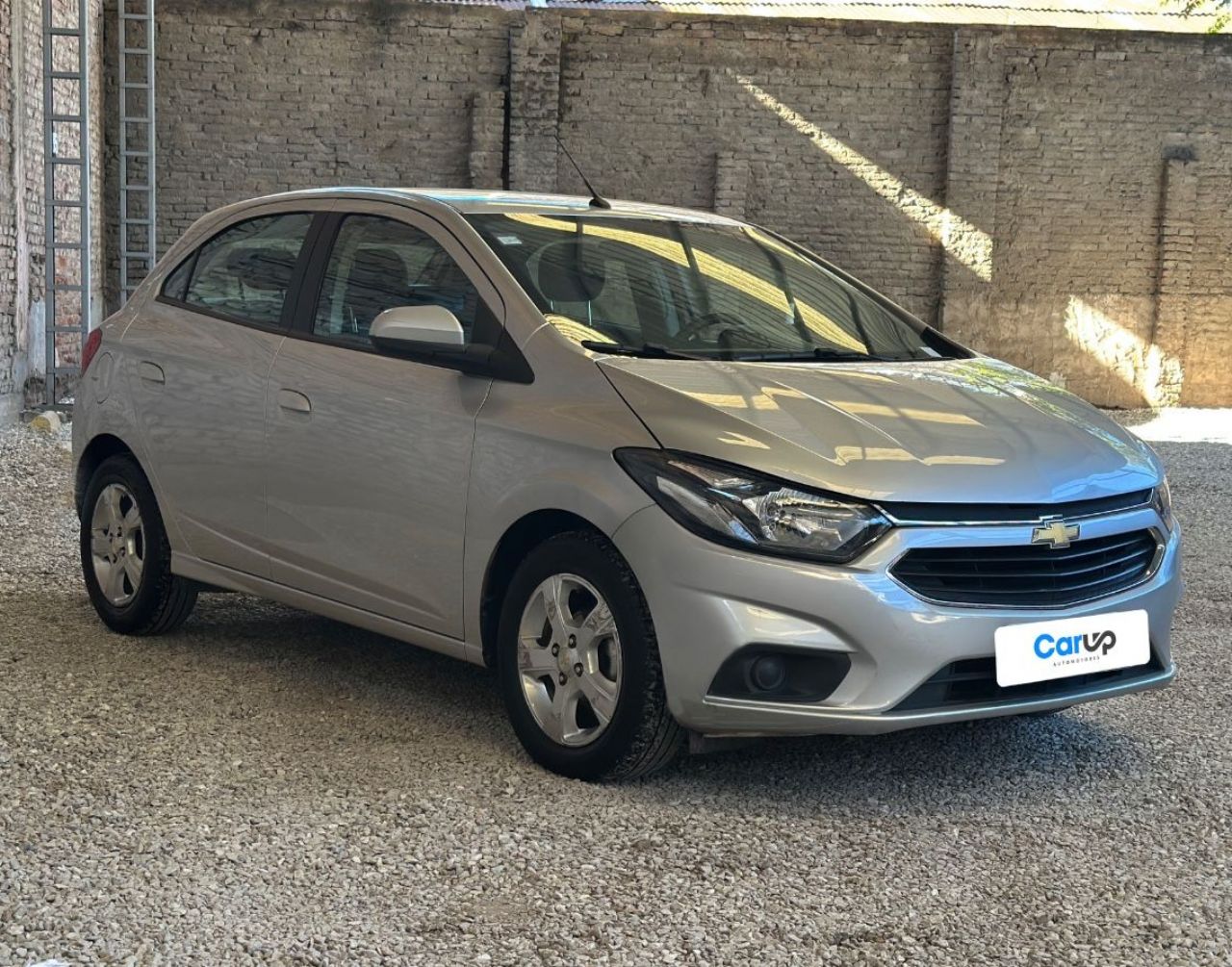 Chevrolet Onix Usado Financiado en Córdoba, deRuedas