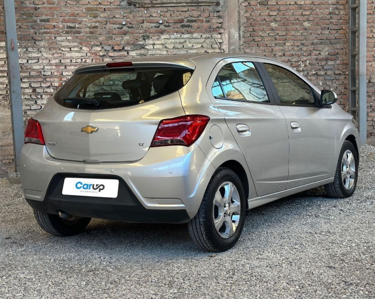 Chevrolet Onix Usado Financiado en Córdoba, deRuedas