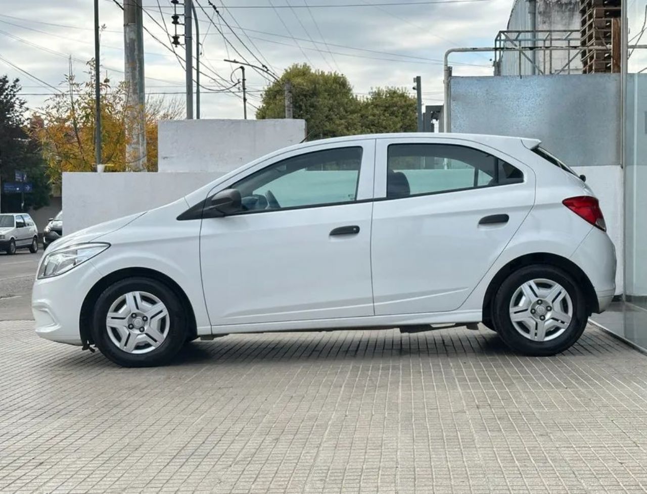 Chevrolet Onix Usado Financiado en Córdoba, deRuedas