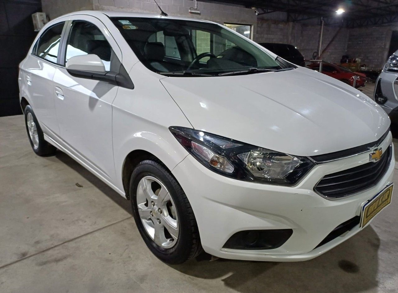 Chevrolet Onix Usado Financiado en Córdoba, deRuedas