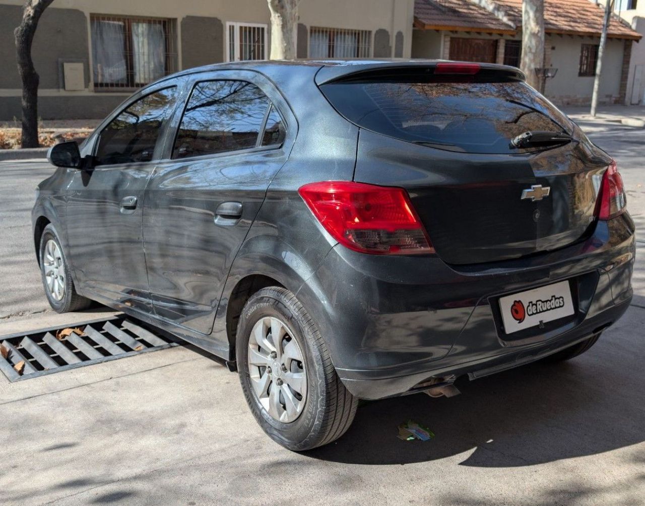 Chevrolet Onix Usado Financiado en Mendoza, deRuedas