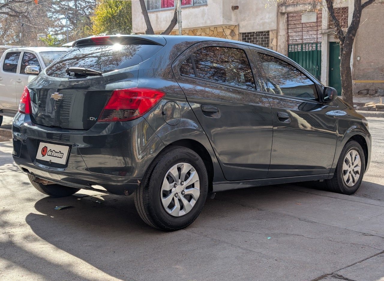 Chevrolet Onix Usado Financiado en Mendoza, deRuedas