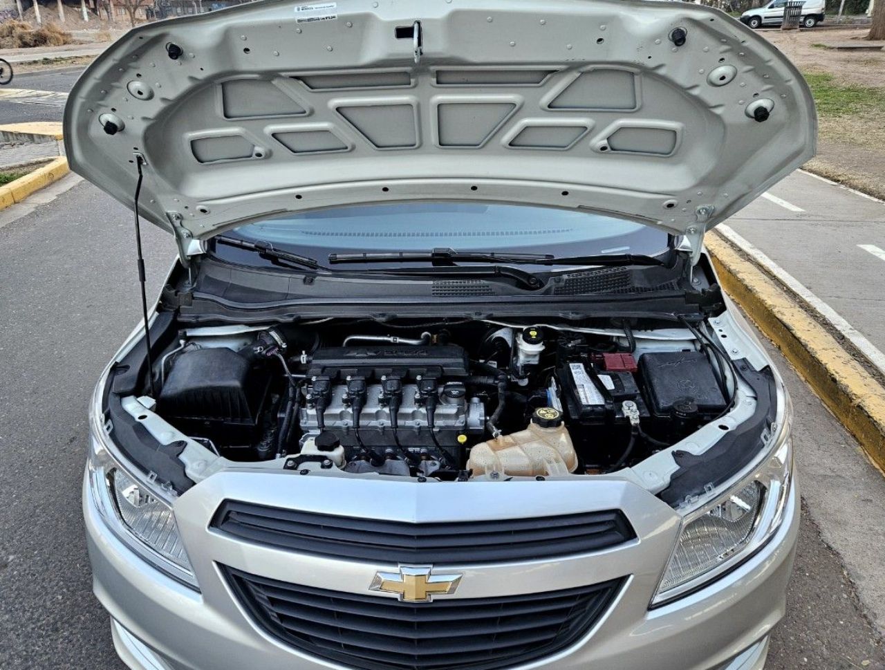 Chevrolet Onix Usado Financiado en Mendoza, deRuedas