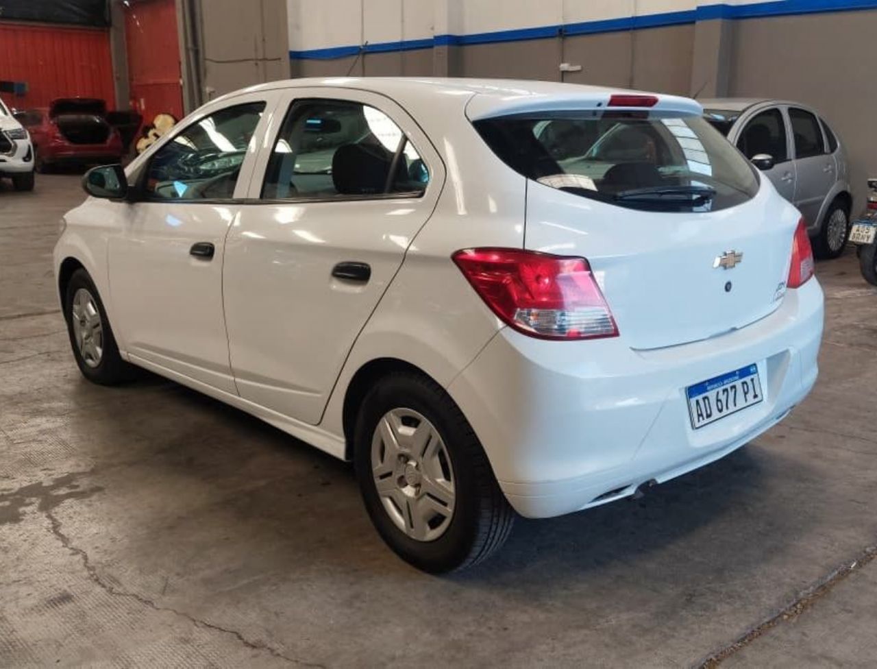 Chevrolet Onix Usado Financiado en Mendoza, deRuedas