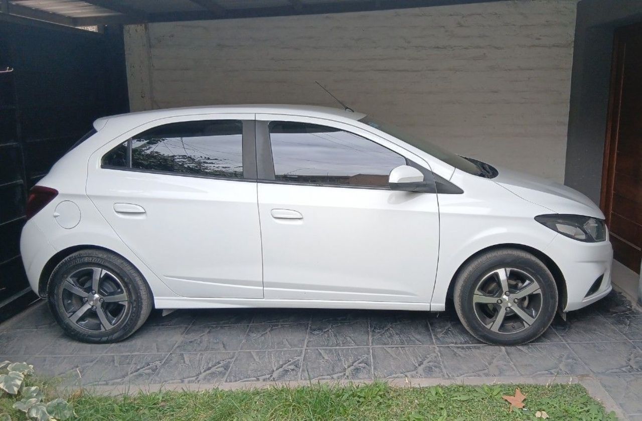 Chevrolet Onix Usado en Mendoza, deRuedas