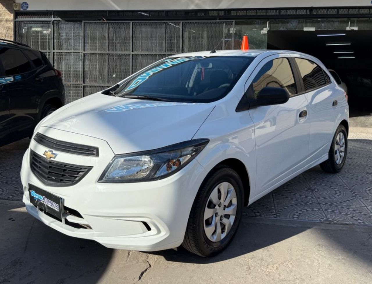 Chevrolet Onix Usado Financiado en Mendoza, deRuedas