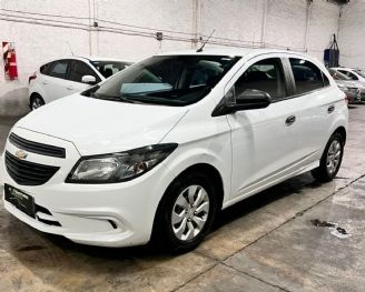 Chevrolet Onix Usado en Mendoza Financiado