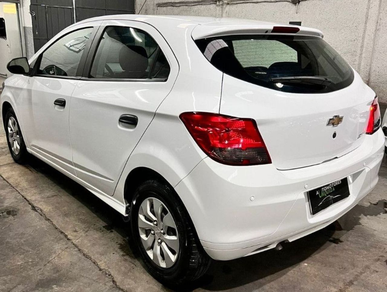 Chevrolet Onix Usado Financiado en Mendoza, deRuedas