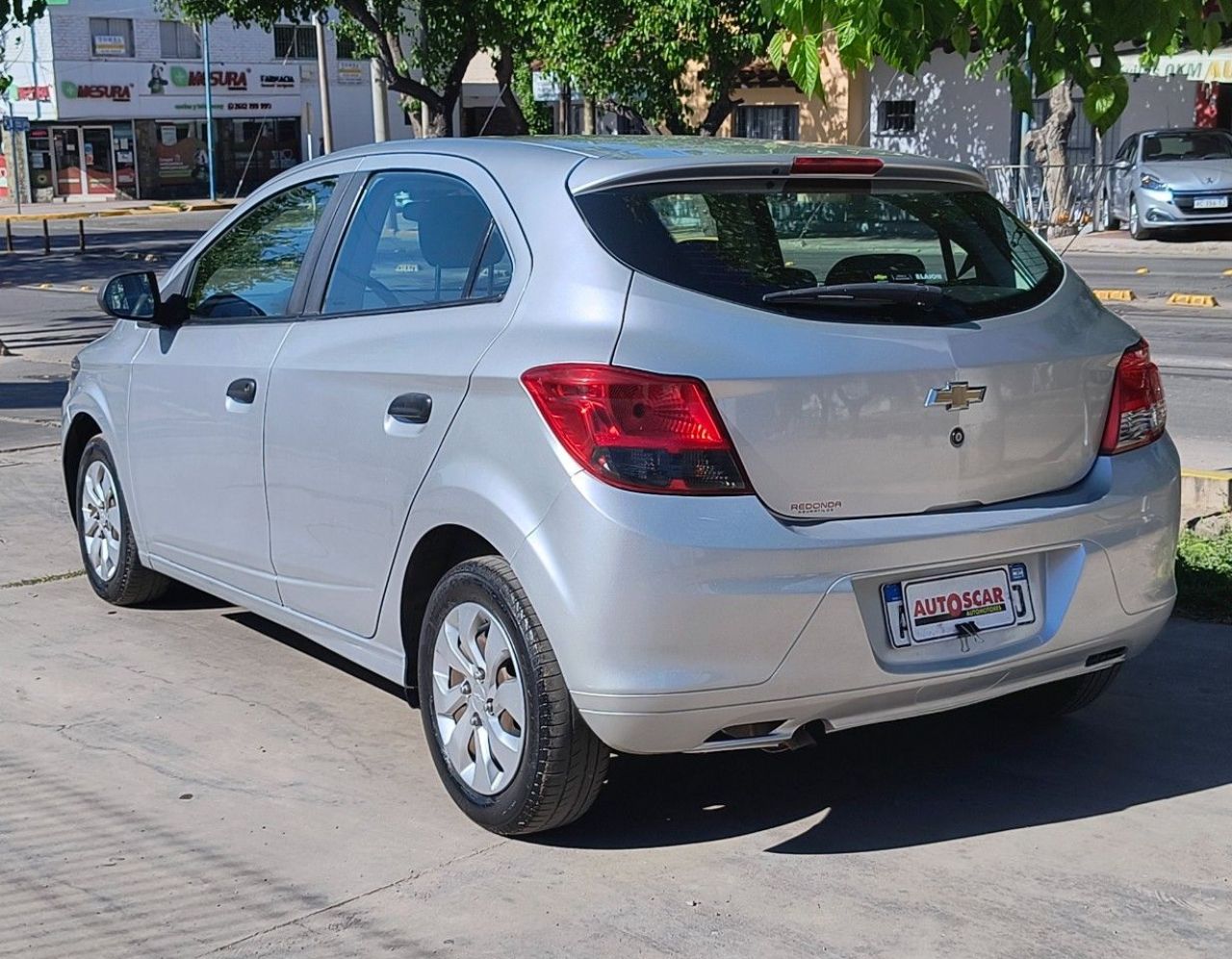 Chevrolet Onix Usado Financiado en Mendoza, deRuedas