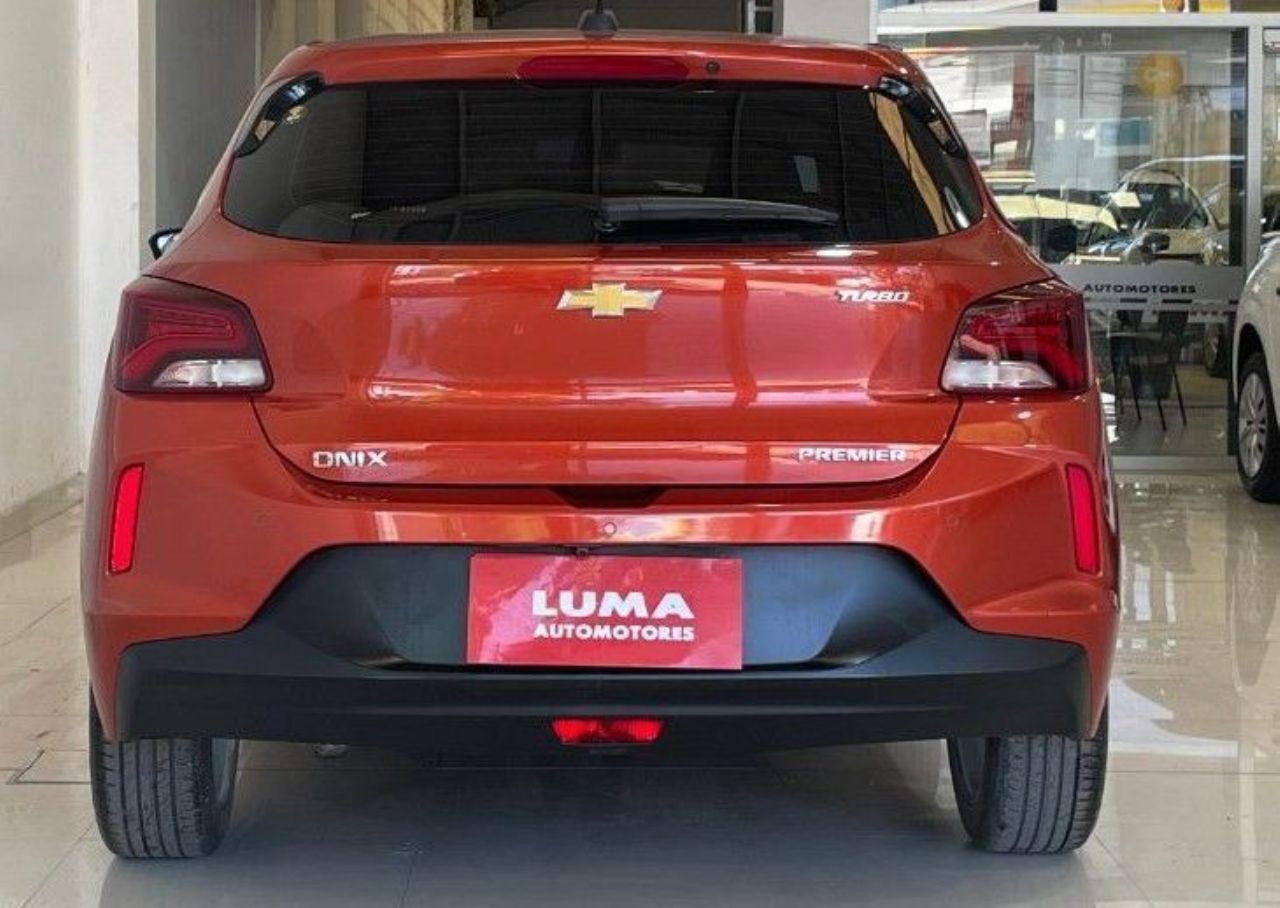 Chevrolet Onix Usado Financiado en Mendoza, deRuedas