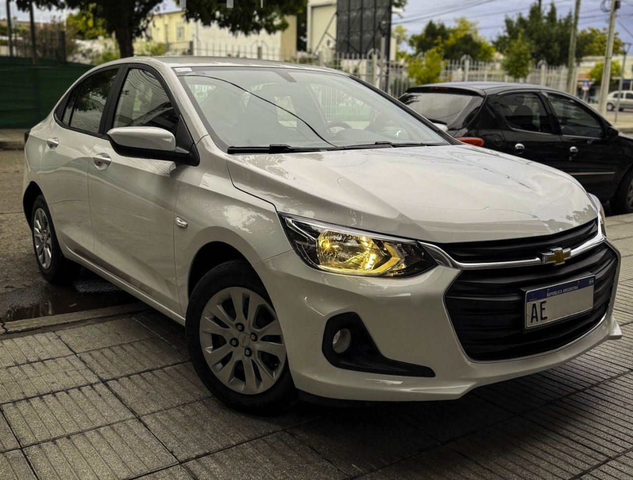 Chevrolet Onix Usado Financiado en Mendoza, deRuedas