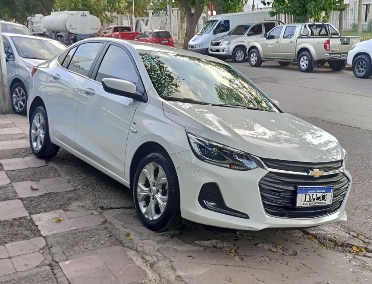 Chevrolet Onix Usado Financiado en Mendoza, deRuedas