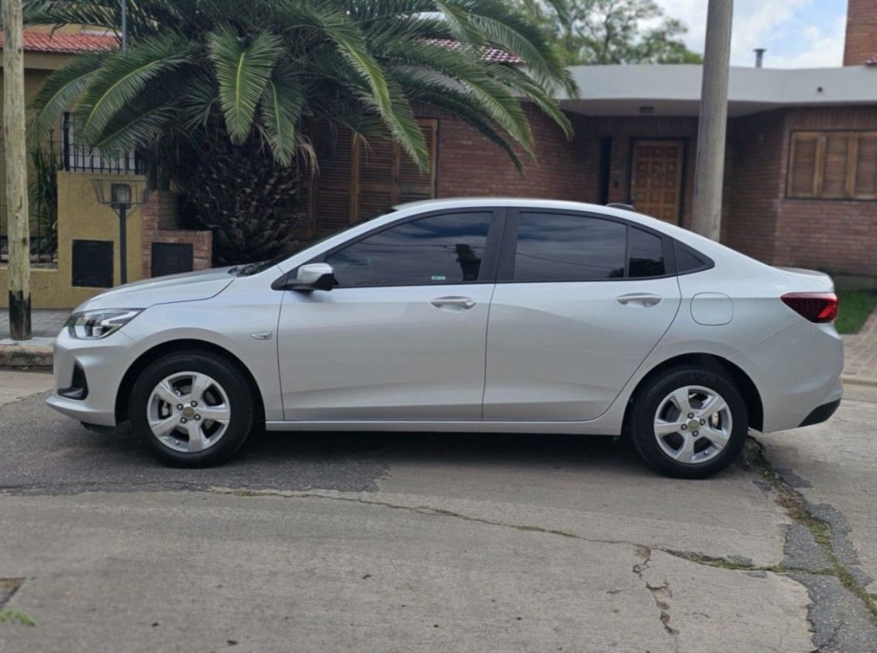 Chevrolet Onix Usado Financiado en Córdoba, deRuedas