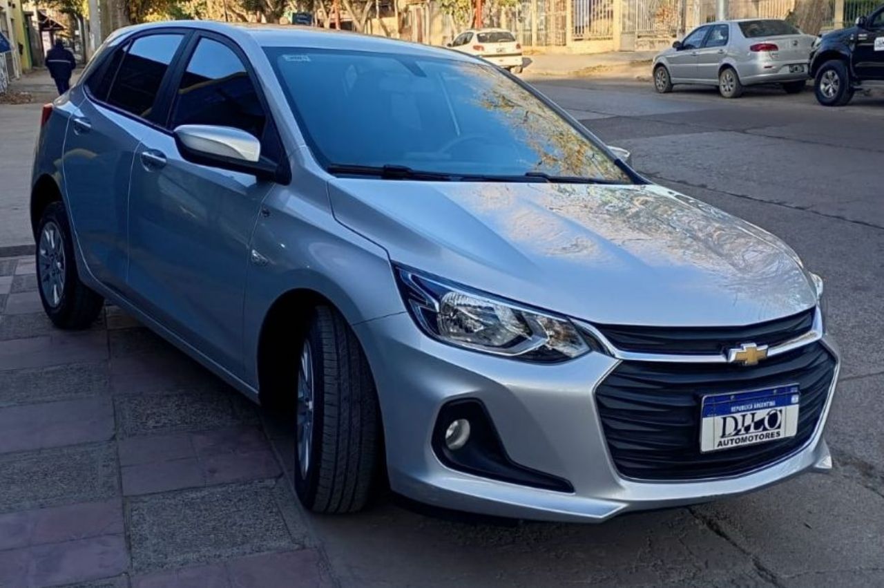 Chevrolet Onix Usado Financiado en Mendoza, deRuedas