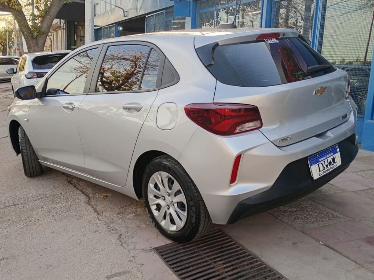 Chevrolet Onix Usado Financiado en Mendoza, deRuedas